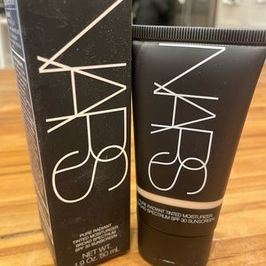 NIB NARS Pure Radiant Tinted Moisturizer SPF 30 - color Light 0 Terre-Neuve